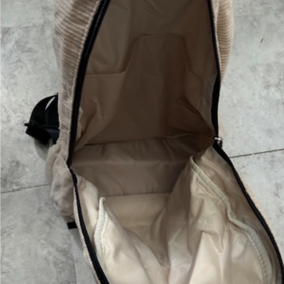 Forever 21 backpack - Picture 4 of 8